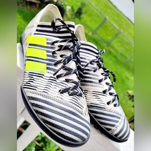 ADIDAS Nemeziz Tango 17.3 Men's (Big Boy's) Indoor Shoes Dual Lock Collar US 4